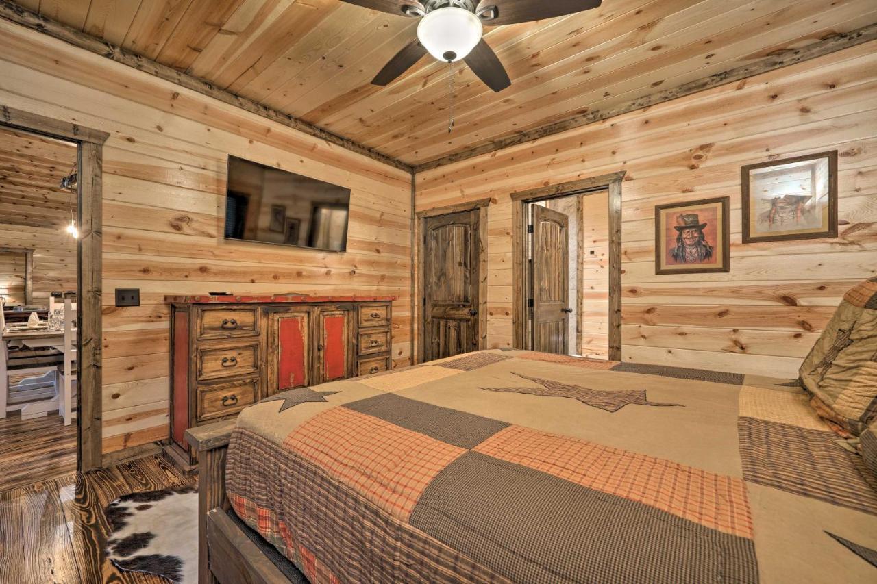 Broken Bow Cabin Deck With Hot Tub And Pool Table! Exteriör bild